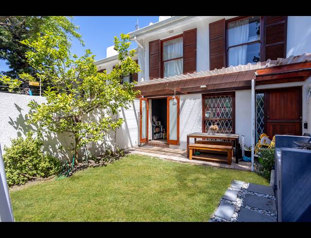 3 BEDROOM APARTMENT FOR SALE IN WYNBERG UPPER